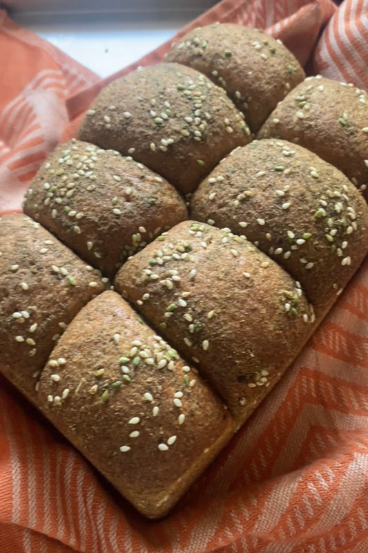 Beehive toast - Whole wheat & Zaatar(Large) توست خلية النحل بدقيق القمح الكامل والزعتر المحوج