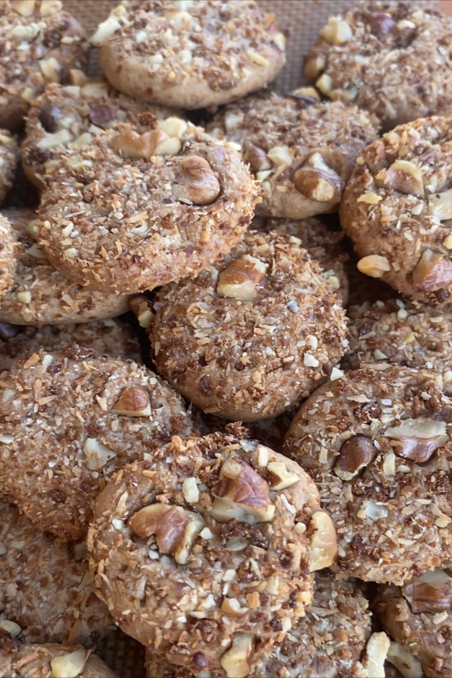 Walnuts and Coconut cookies (250 gramلاكتوز فرى /جلوتن فري)كوكيز عين الجمل و جوز الهند .