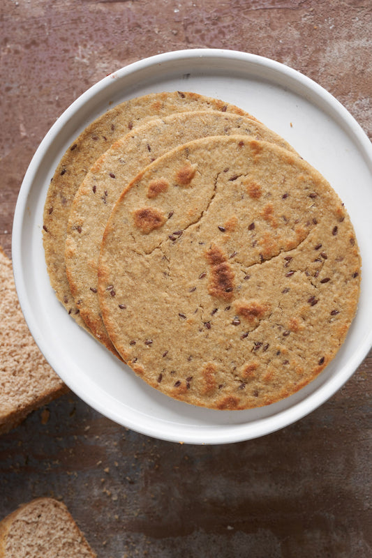 Flat bread with oats, flex seeds & yogurt (5 pieces)وجنين قمح خبز الصاج بالشوفان والزبادي وبذر الكتان